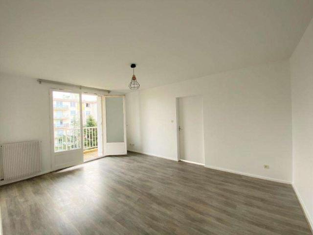 Location appartement 2 pièces Nantes Pont Du Cens Petit Port 44