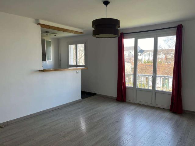 Location appartement 2 pièces Nantes Pont Du Cens Petit Port 44