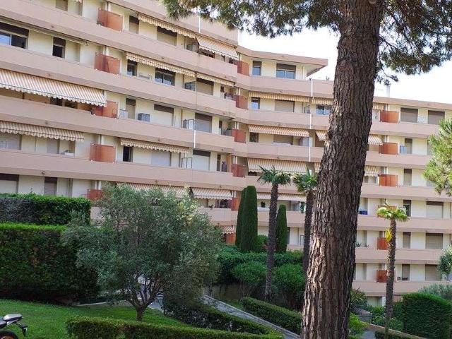 Location appartement 2 pièces Nice 06