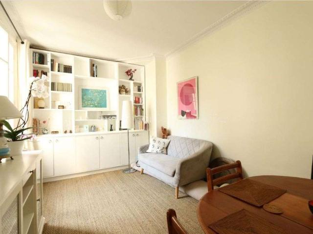 Location appartement 2 pièces Paris 7e 75