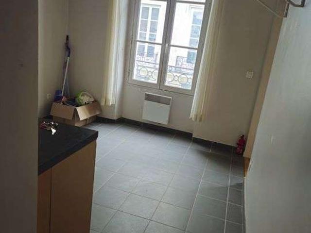 Location appartement 2 pièces Paris 10e 75