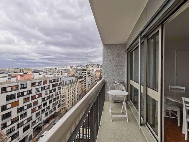 Location appartement 2 pièces Paris 18e 75