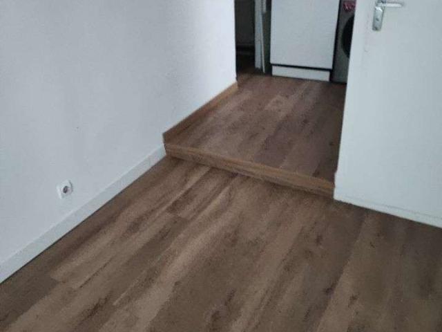 Location appartement 2 pièces Paris 18e 75