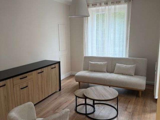 Location appartement 2 pièces Paris 18e 75