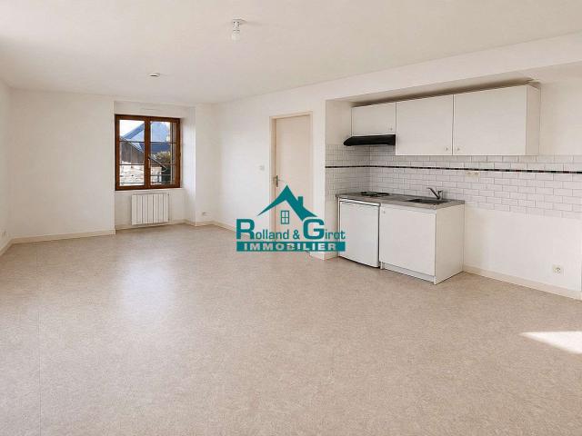 Location appartement 2 pièces Saint Aubin du Cormier 35