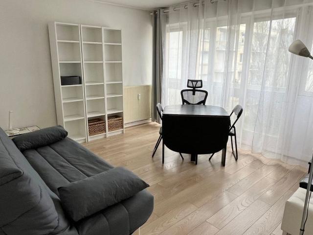 Location appartement, 31.41 m² T 1 à Versailles, 930 €
