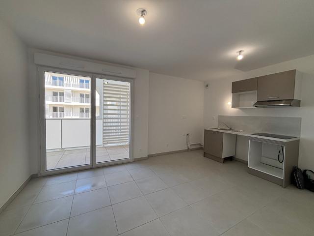 Location appartement 31.09 m², Monteux 84170 Vaucluse