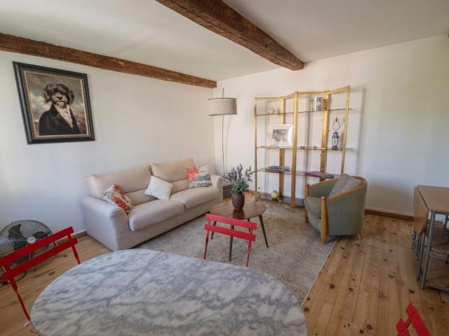 Location appartement, 31.29 m² T 2 à Cotignac, 630 €