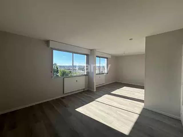location appartement, 32.15 m² au dernier étage
