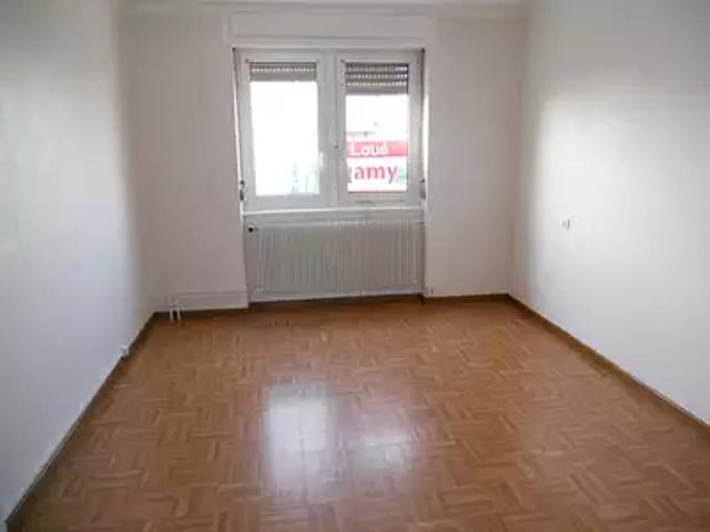 location appartement, 32.16 m² au dernier étage
