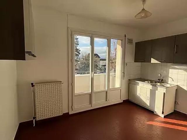 location appartement, 37.95 m² au dernier étage