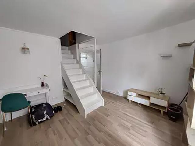location appartement, 34.43 m² au dernier étage