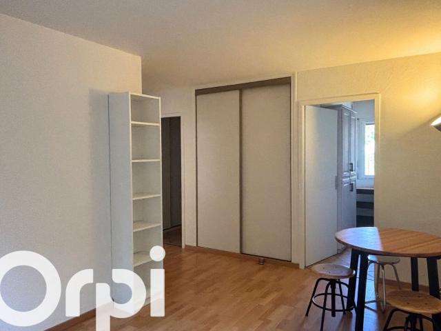 Location appartement, 38.12 m² T 2 à Élancourt, 825 €