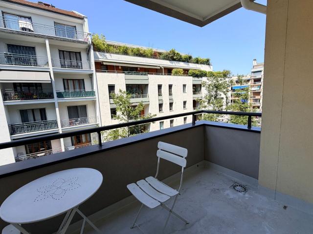 Location appartement, 38.31 m² T 1 à Annecy, 830 €