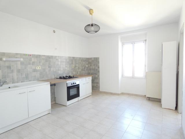 LOCATION APPARTEMENT 3 CHAMBRES, 99 M2 HABITABLES
