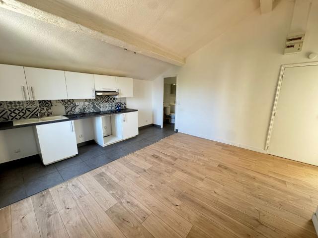 Location Appartement 3 pièce s 41.40 m2 + place parking | Grech Immobilier