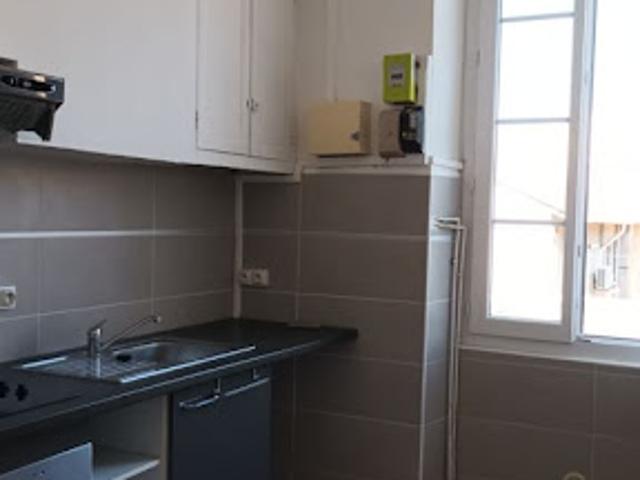 Location Appartement 3 pièces 43.77 m2 Nimes