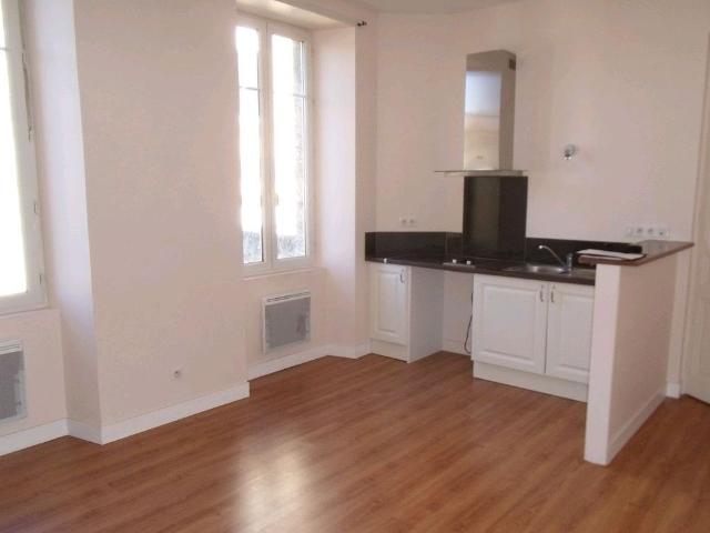 Location Appartement 3 pièces 42m² ANGOULEME 16000