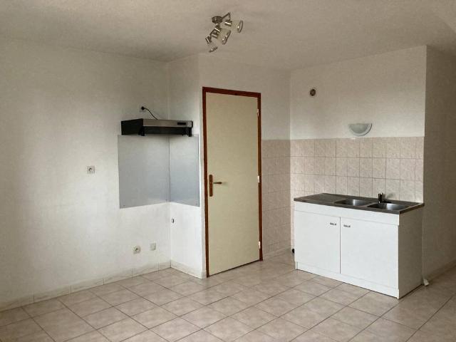 Location appartement 3 pièces 44.14 m² à Bourgoin Jallieu 38300 517 € / mois CC