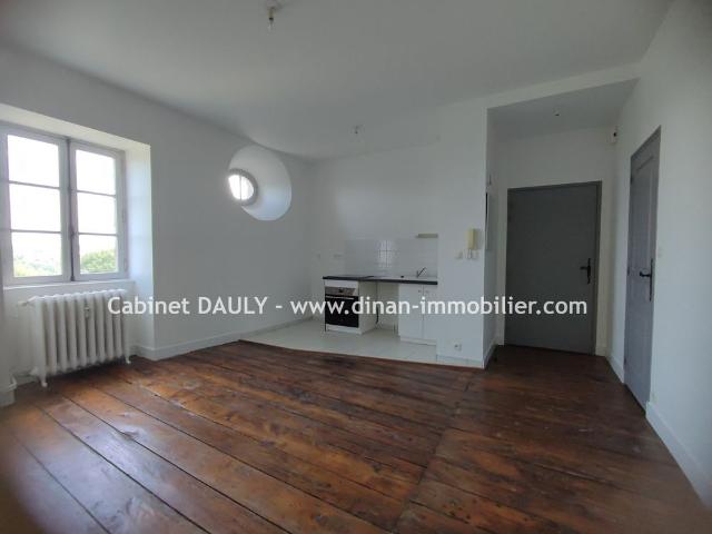 Location Appartement 3 pièces 44m² DINAN 22100