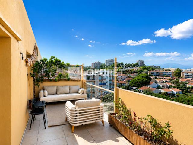 Location Appartement 3 pièces 45.85 m2 Antibes