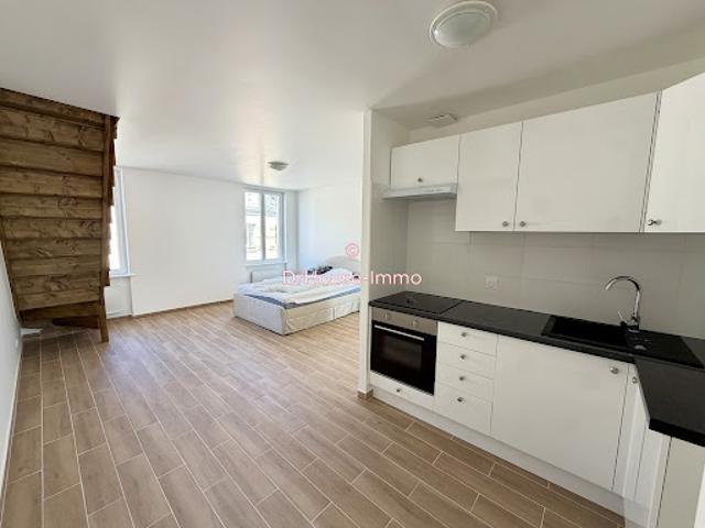 Location Appartement 3 pièces 45 m2 Ladon