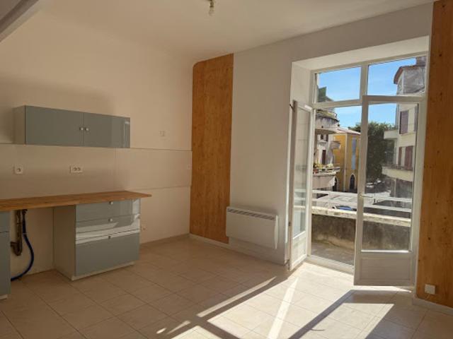 Location Appartement 3 pièces 45 m2 Pont Saint Esprit