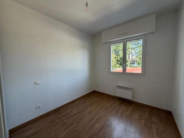 Location Appartement 3 pièces 45m² STE GENEVIEVE DES BOIS 91700