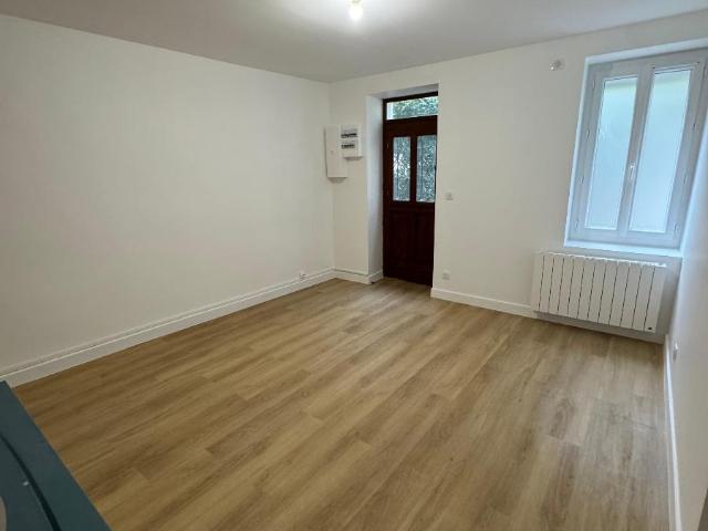 Location Appartement 3 pièces 45m² VAULX EN VELIN 69120