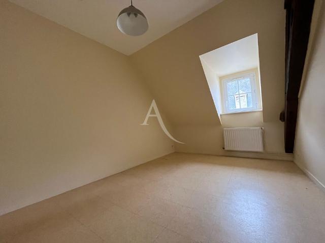Location appartement 3 pièces, 49.00m², Montoire sur le Loir