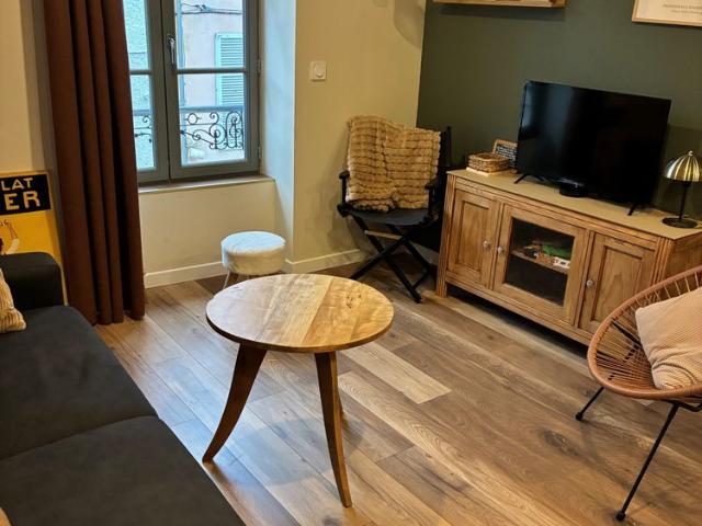 Location Appartement 3 pièces 49m² CHARLIEU 42190