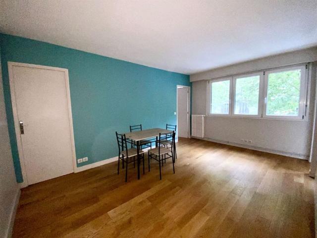 Location Appartement 3 pièces 49m² PARIS 12ème