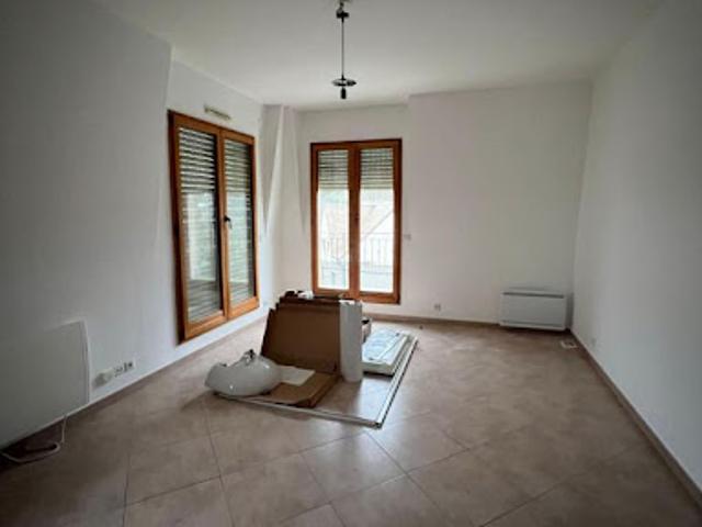 Location Appartement 3 pièces 53.02 m2 Montfermeil