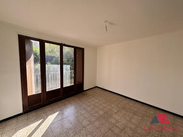 Location Appartement 3 pièces 53 m2 Marseille 11ème