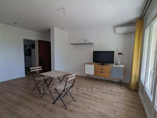 Location appartement 3 pièces 53 m² Toulon