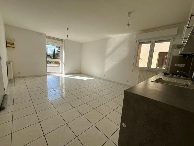 Location Appartement 3 pièces 53m² CLERIEUX 26260