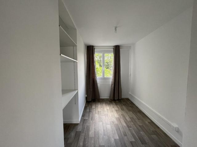 Location Appartement 3 pièces 53m² LA ROCHE SUR YON 85000