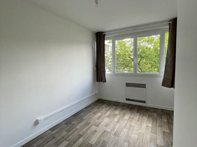 Location Appartement 3 pièces 53m² LA ROCHE SUR YON 85000