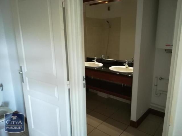 Location Appartement 3 pièces 53m² ST DENIS 97400