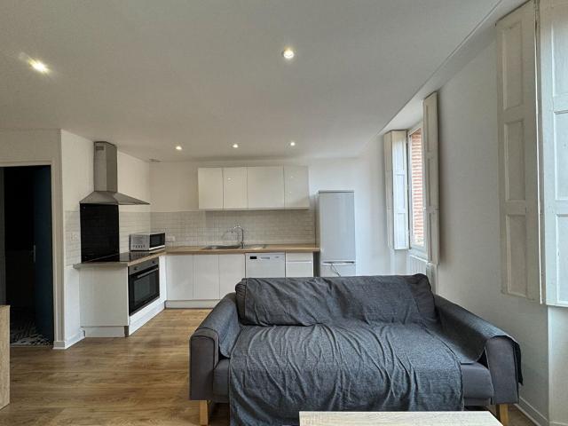 Location appartement 3 pièces, 50.00m², Gaillac