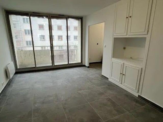 Location Appartement 3 pièces 50 m2 Villejuif