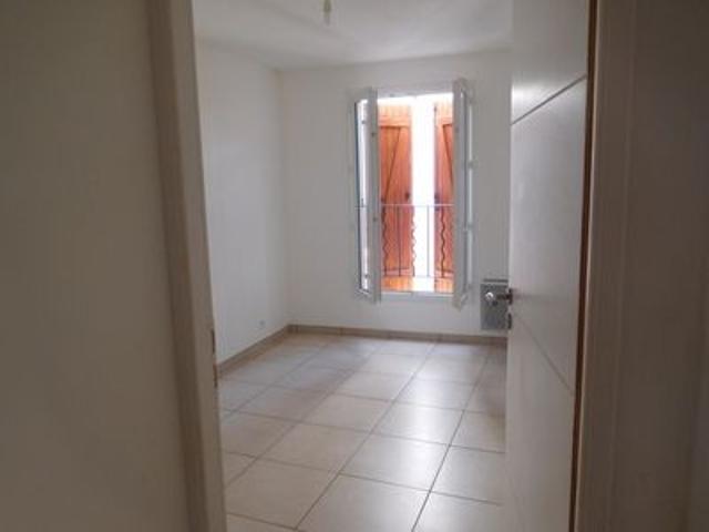 Location Appartement 3 pièces 50m² PUGET VILLE 83390