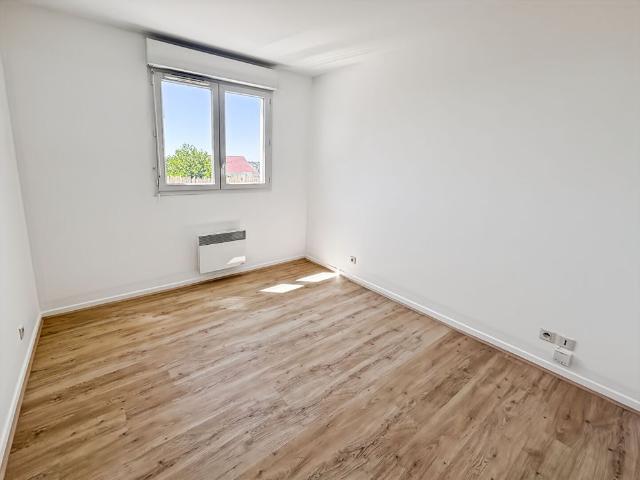 Location appartement 3 pièces, 51.51m², Corbeil Essonnes