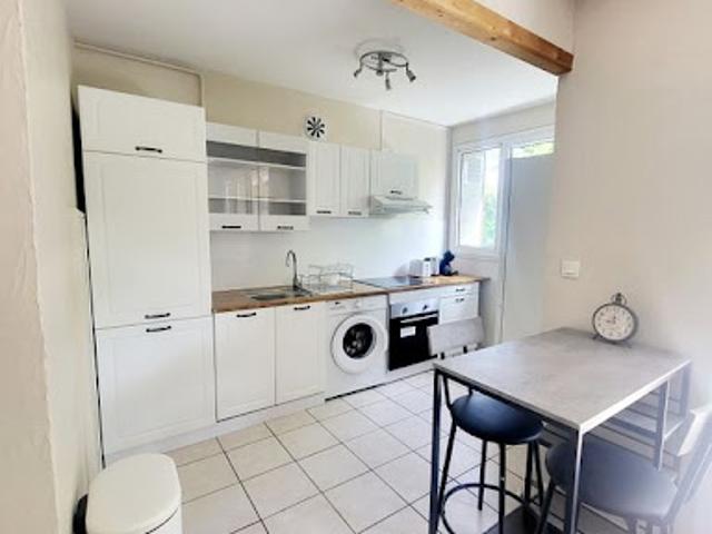 Location Appartement 3 pièces 51 m2 Ecully