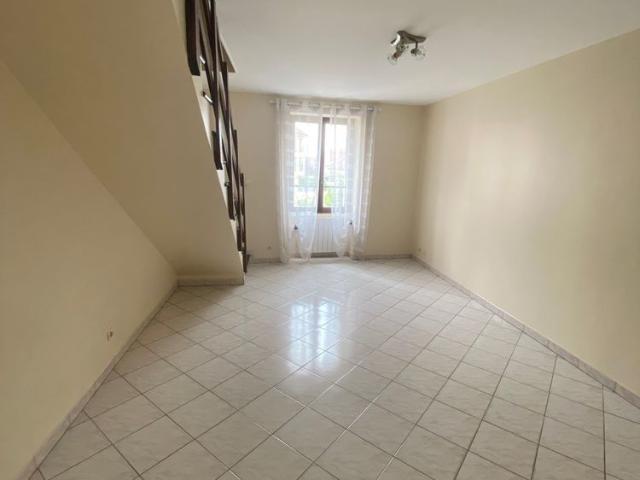 Location Appartement 3 pièces 56m² CLAYE SOUILLY 77410