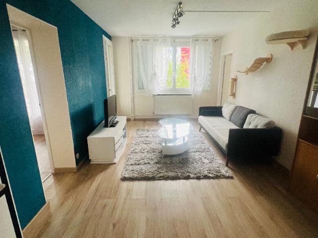 Location appartement 3 pièces, 52.05m², Saint Jean de la Ruelle