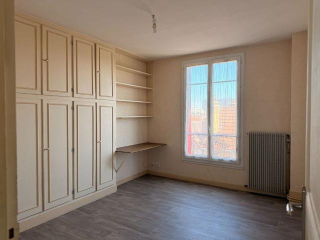 Location appartement 3 pièces, 52.38m², Colombes