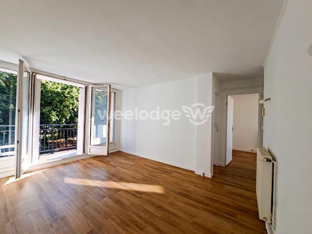 Location Appartement 3 pièces 52.3 m2 Sainte genevieve des bois
