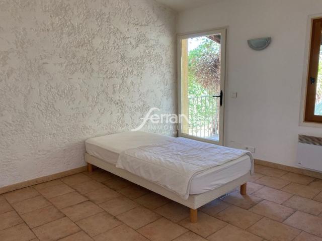Location Appartement 3 pièces 52m² AUPS 83630