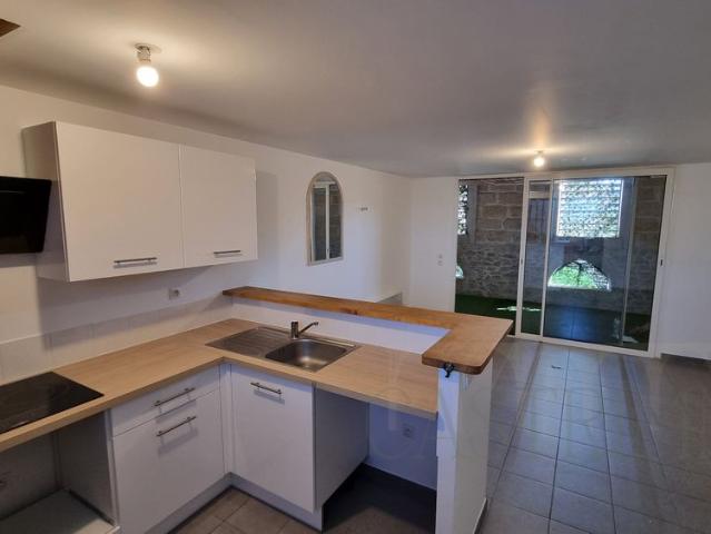 Location Appartement 3 pièces 52m² GALLARGUES LE MONTUEUX 30660